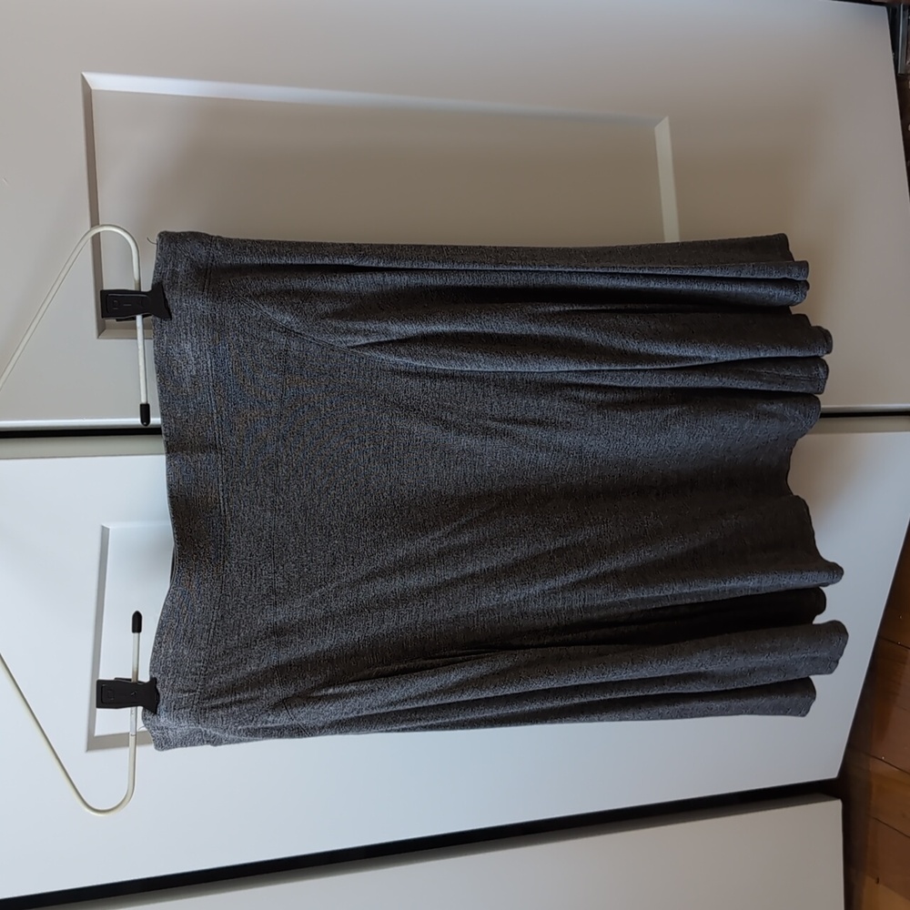 Max Studio Gray midi Skirt